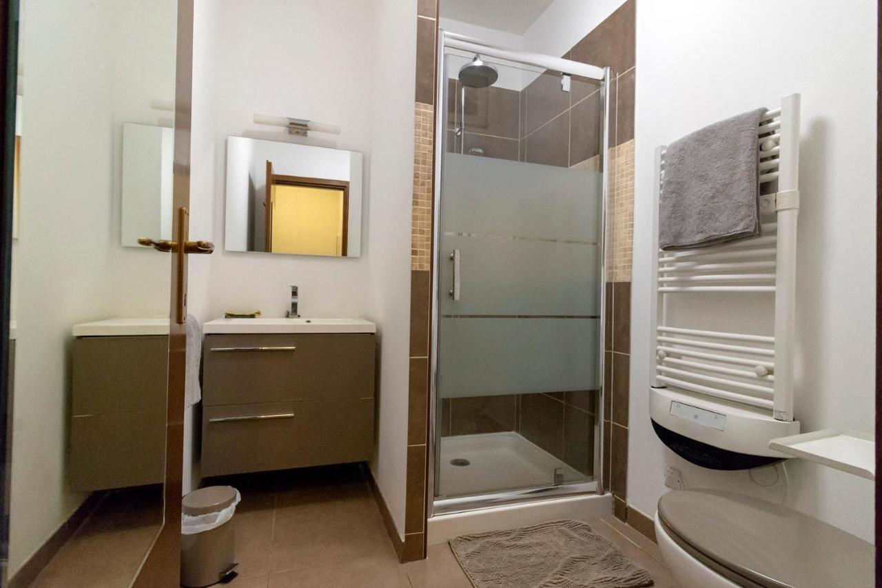 Apartement Maenat Borgo  Bagian luar foto